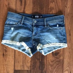 Hollister Short Shorts~ Low Rise